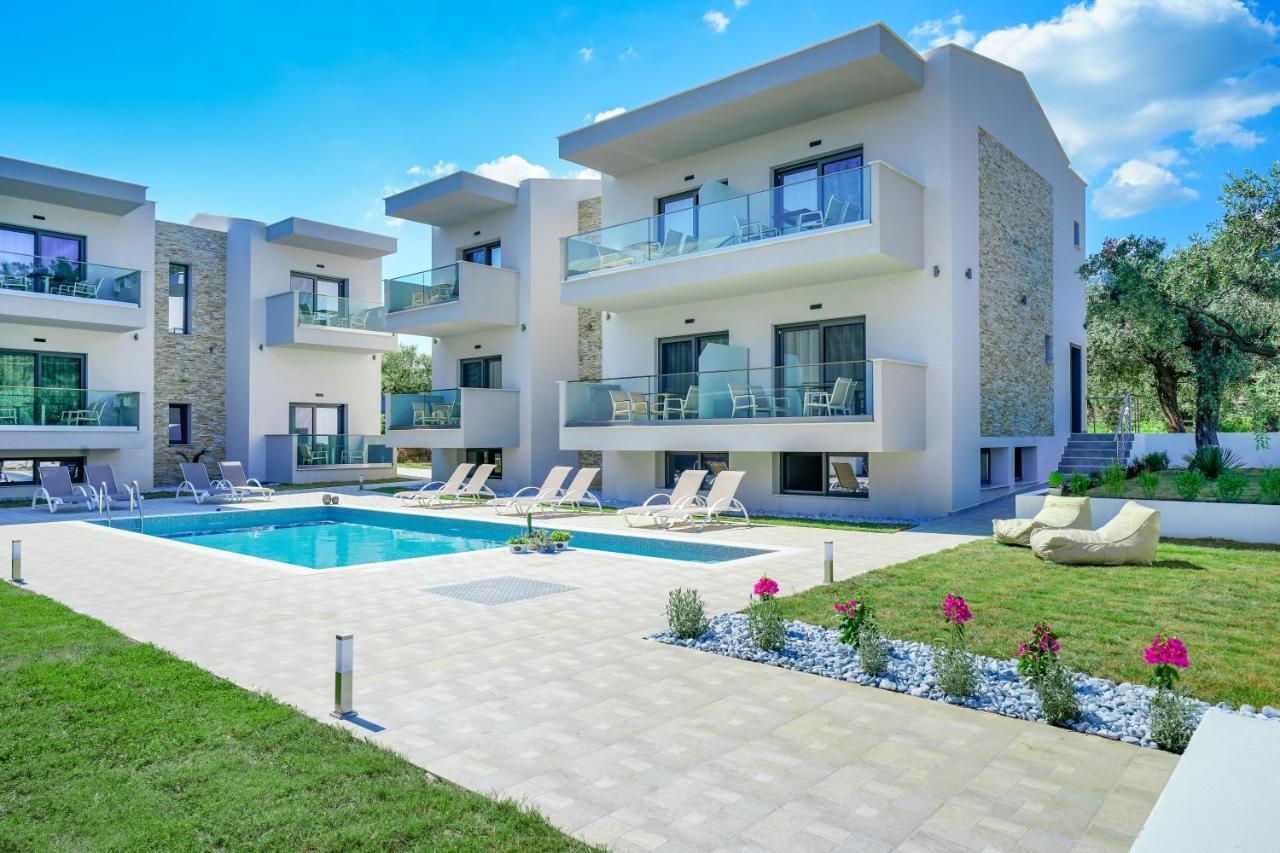 Aquamarine Luxury Rooms Thassos ภายนอก รูปภาพ