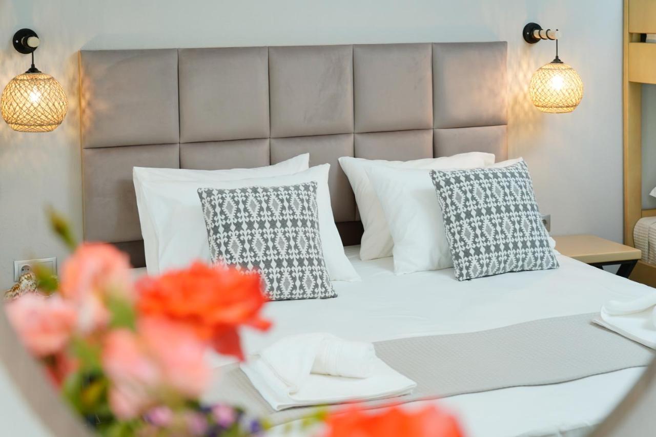Aquamarine Luxury Rooms Thassos ภายนอก รูปภาพ