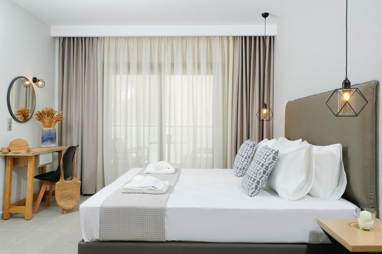 Aquamarine Luxury Rooms Thassos ภายนอก รูปภาพ