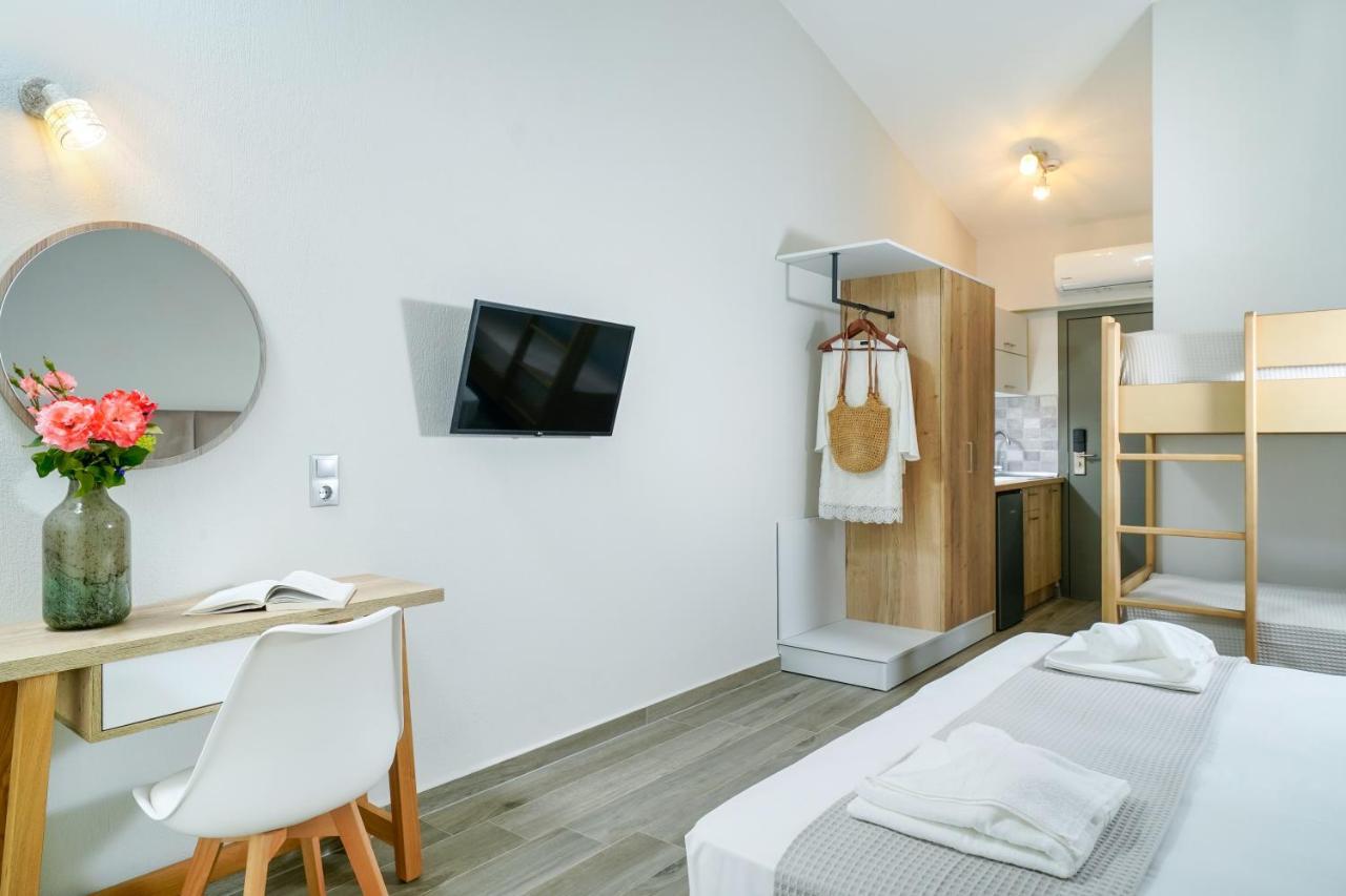 Aquamarine Luxury Rooms Thassos ภายนอก รูปภาพ