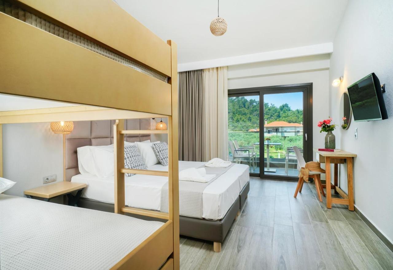 Aquamarine Luxury Rooms Thassos ภายนอก รูปภาพ